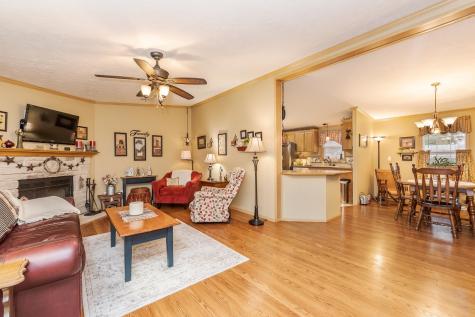 1129 11TH Street Bloomington IL 61704