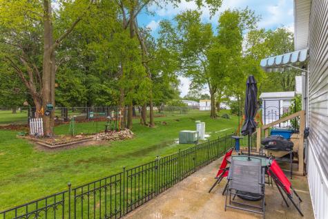 1129 11TH Street Bloomington IL 61704