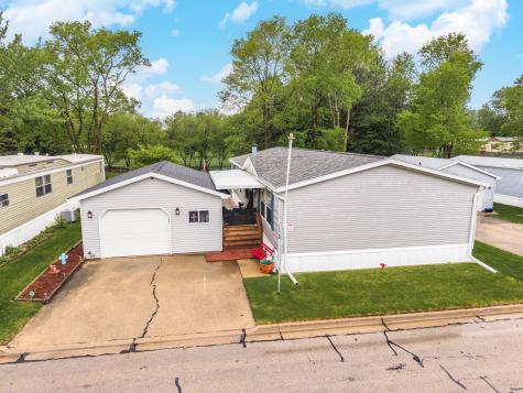 1129 11TH Street Bloomington IL 61704