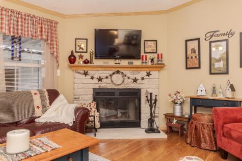 1129 11TH Street Bloomington IL 61704