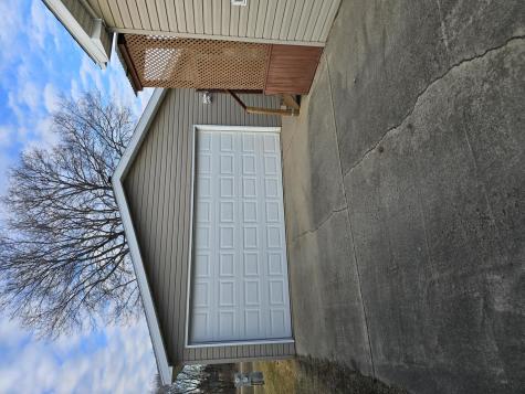 5518 White Pine Roscoe IL 61073