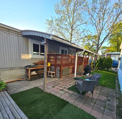 2993 Curtis Street Des Plaines IL 60018