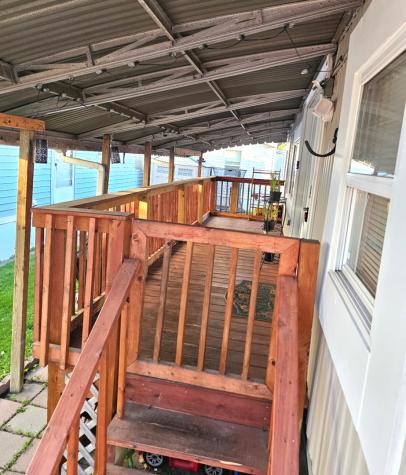 2993 Curtis Street Des Plaines IL 60018