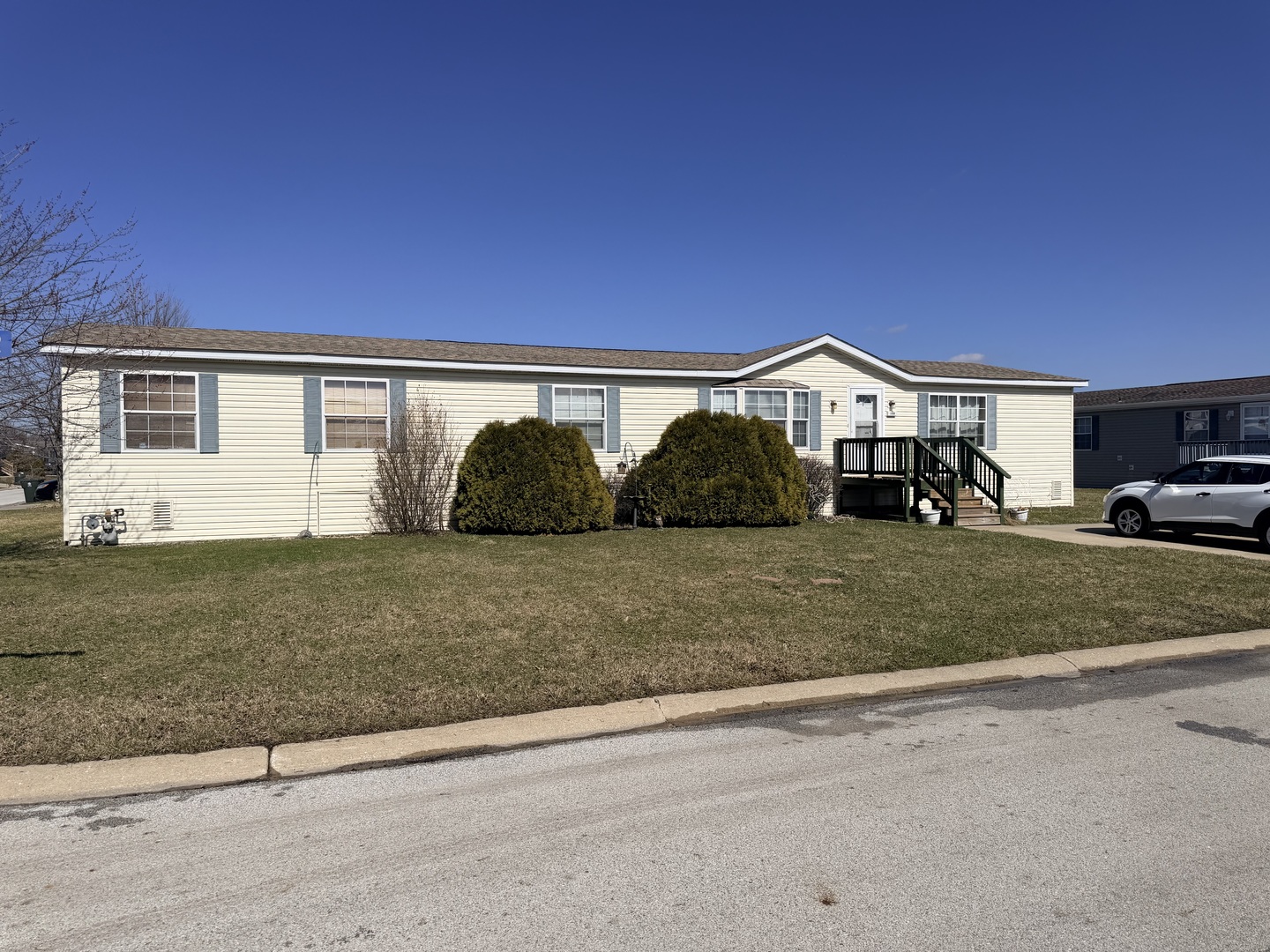 198 Blue Jay Drive Lynwood IL 60411