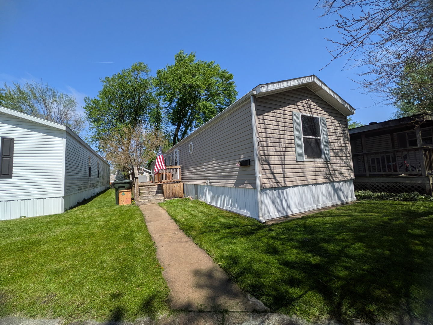 725 Michelle Drive Chicago Heights IL 60411