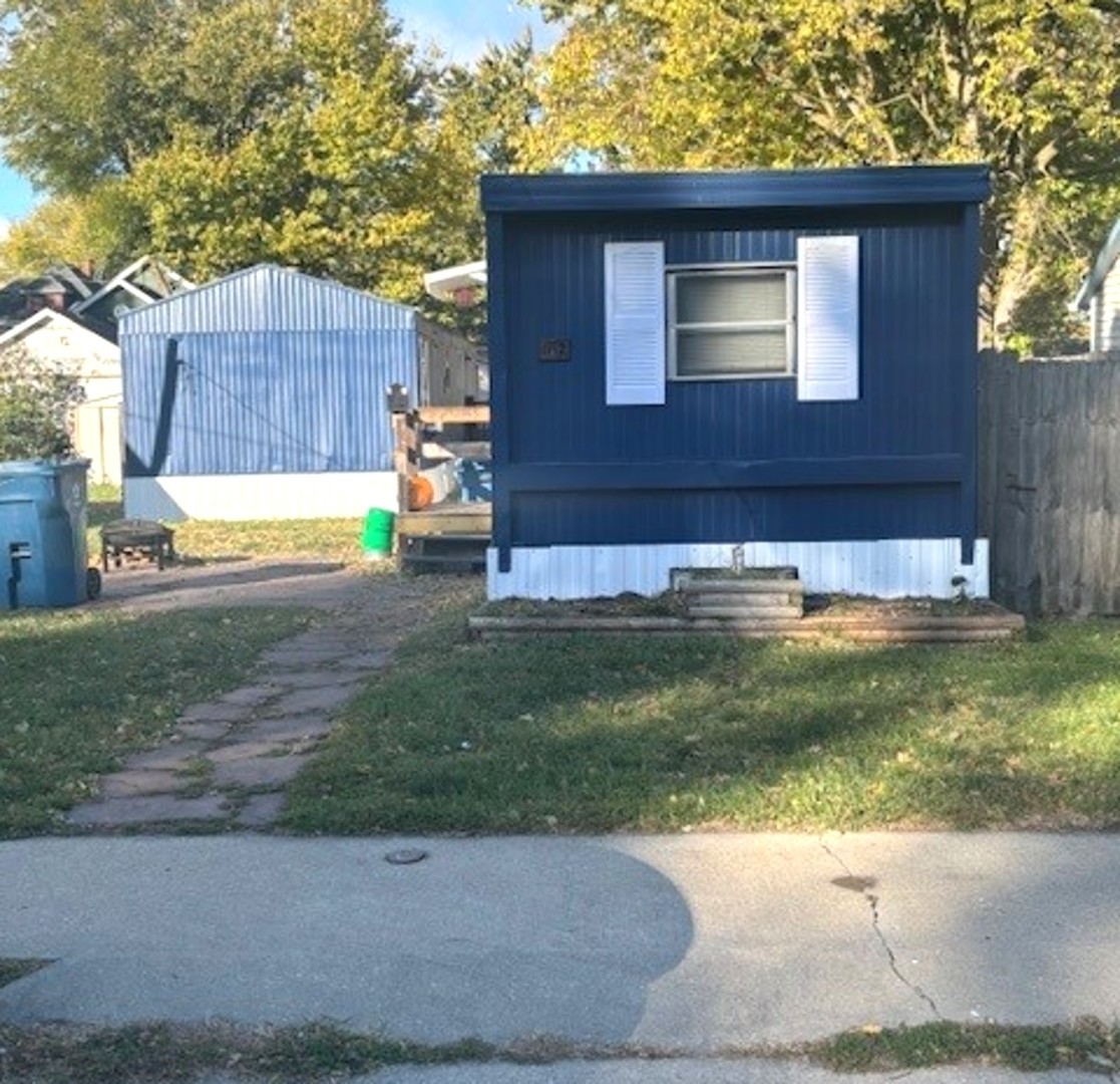 1112 & 1112 1/2 Butler Street Morris IL 60450