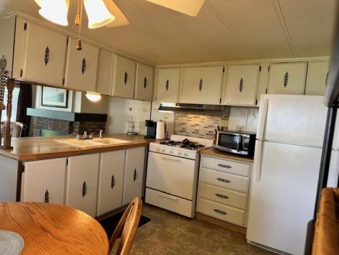9 Hickory Lane Sandwich IL 60548