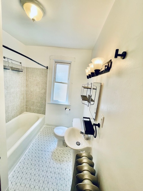 4124 West Barry Avenue Chicago IL 60641