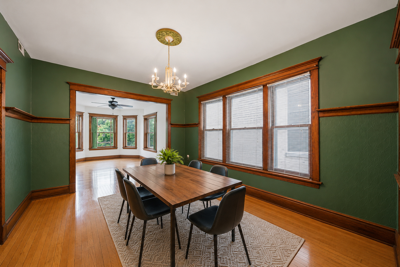 1341 West Eddy Street Chicago IL 60657