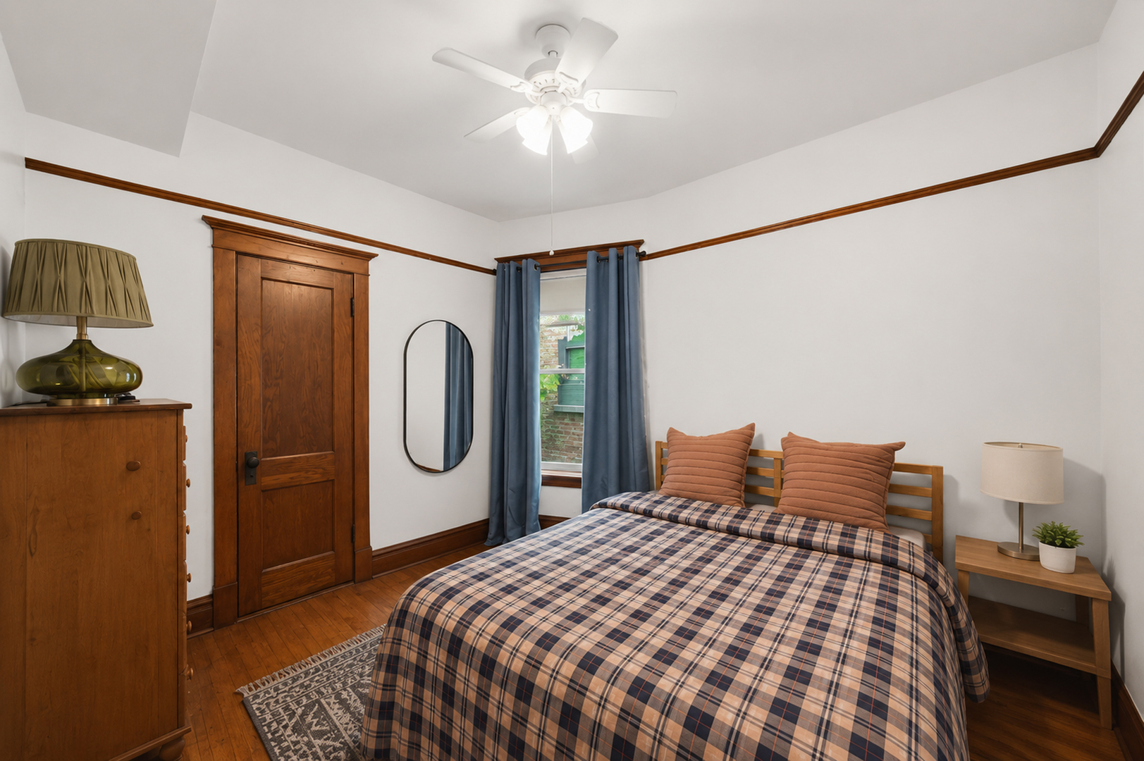 1341 West Eddy Street Chicago IL 60657
