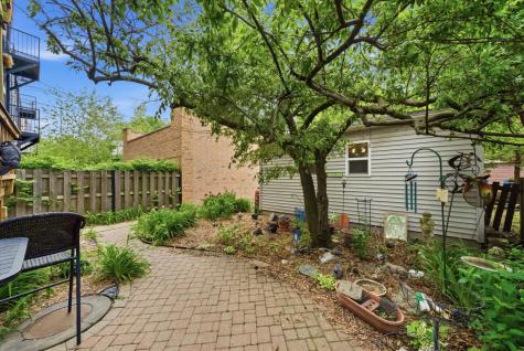 1341 West Eddy Street Chicago IL 60657