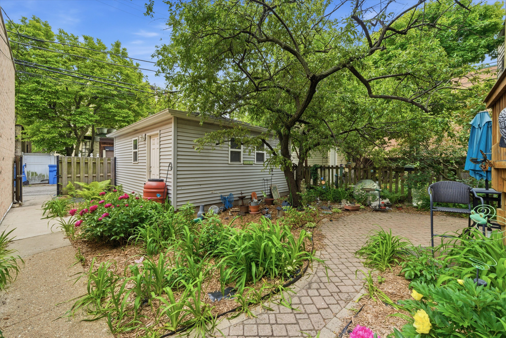 1341 West Eddy Street Chicago IL 60657