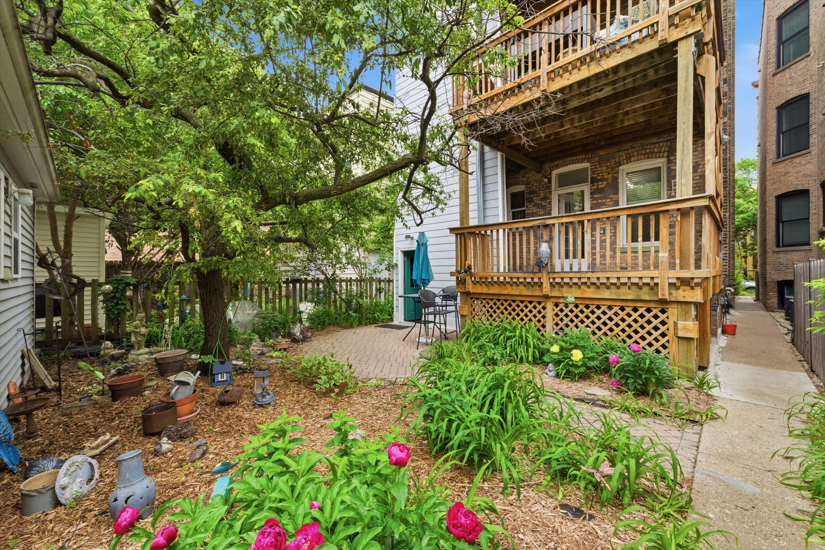 1341 West Eddy Street Chicago IL 60657