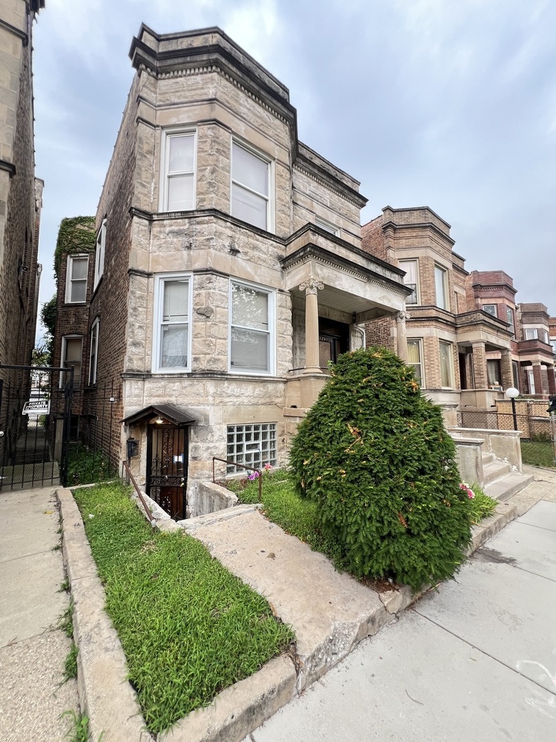 6230 South Langley Avenue Chicago IL 60637