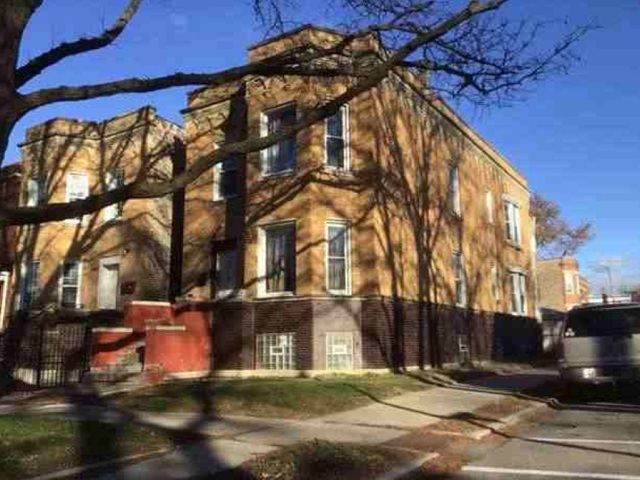 7027 South Calumet Avenue Chicago IL 60637