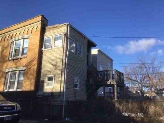 7027 South Calumet Avenue Chicago IL 60637