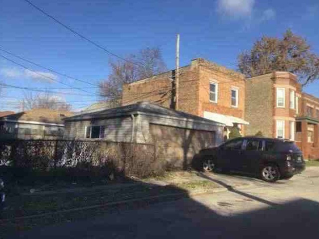 7027 South Calumet Avenue Chicago IL 60637