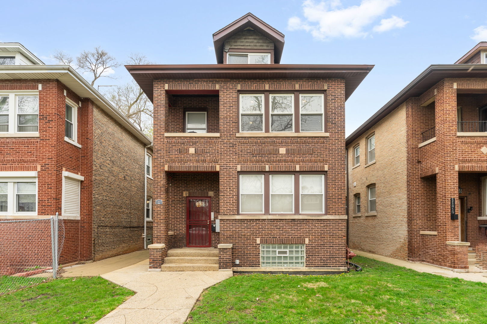 11814 South Hale Avenue Chicago IL 60643