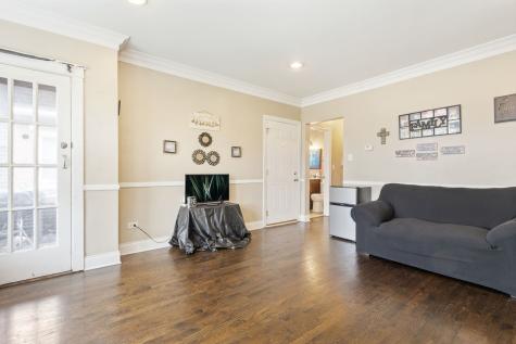 11814 South Hale Avenue Chicago IL 60643