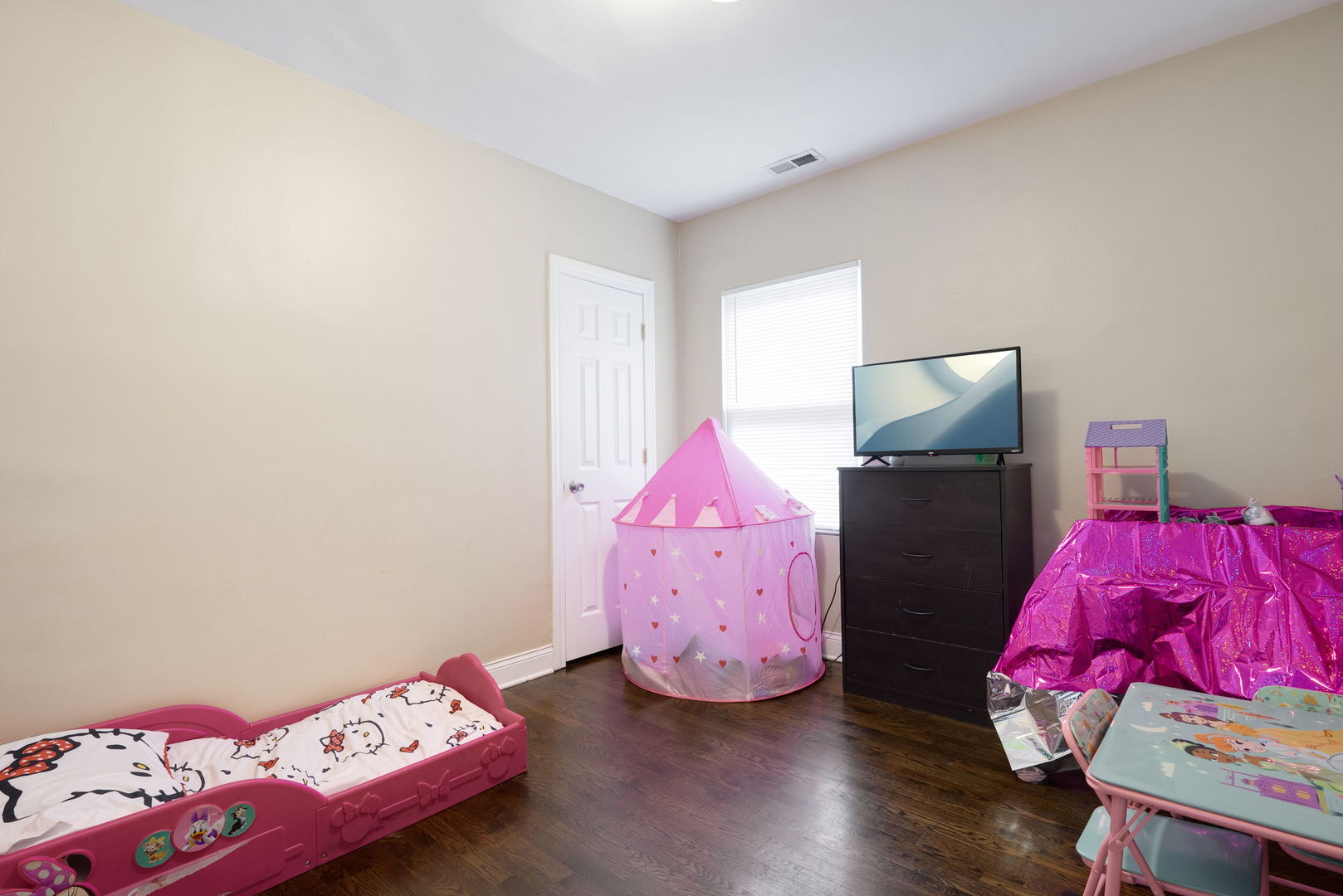 11814 South Hale Avenue Chicago IL 60643