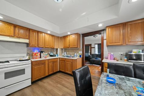 1631 8TH Avenue Rockford IL 61104