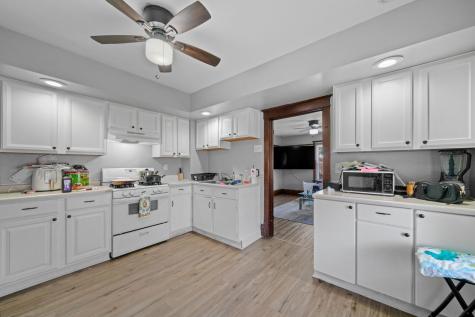 1631 8TH Avenue Rockford IL 61104