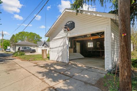 1631 8TH Avenue Rockford IL 61104