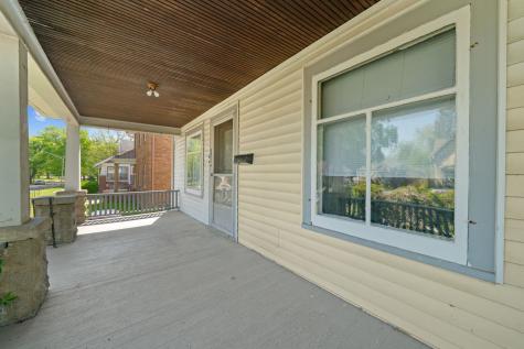 1631 8TH Avenue Rockford IL 61104