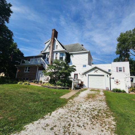 330 East Locust Street Watseka IL 60970