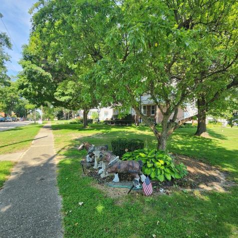 330 East Locust Street Watseka IL 60970