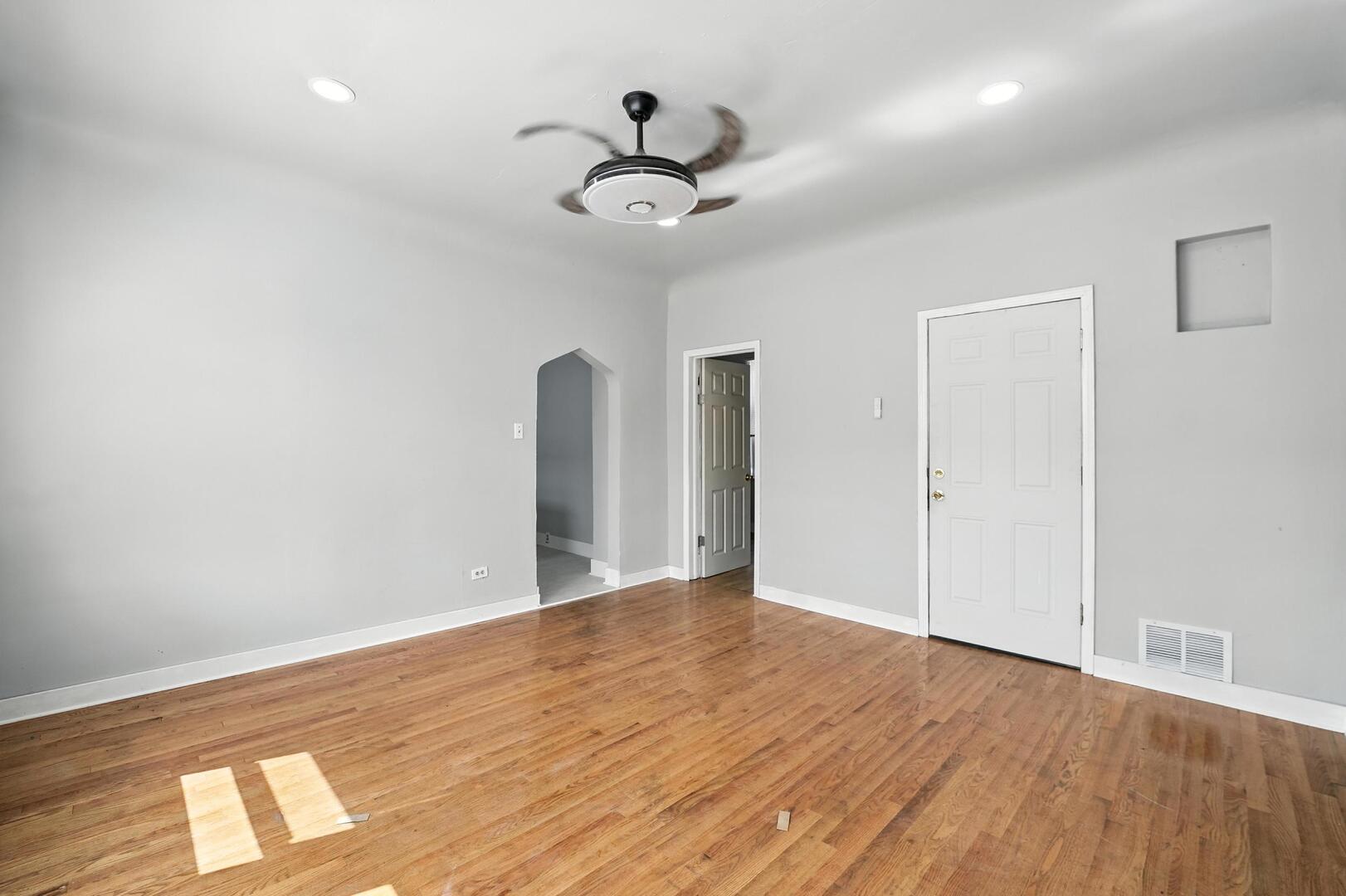 307 East 136th Place Chicago IL 60827