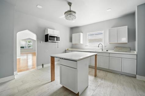 307 East 136th Place Chicago IL 60827