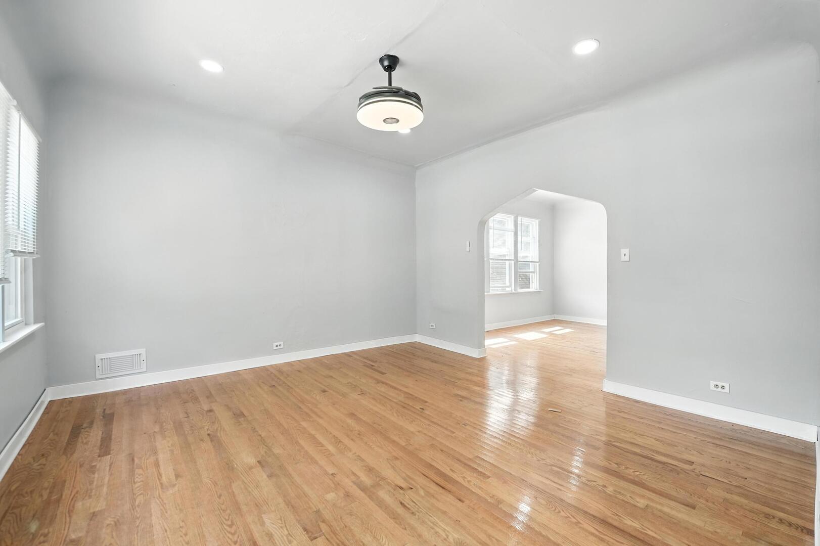 307 East 136th Place Chicago IL 60827