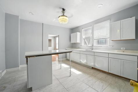 307 East 136th Place Chicago IL 60827