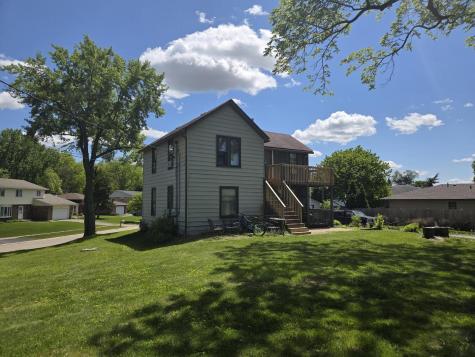 945-947 South Street Woodstock IL 60098
