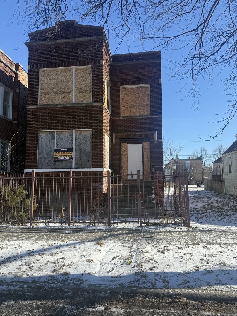 6345 South May Street Chicago IL 60621