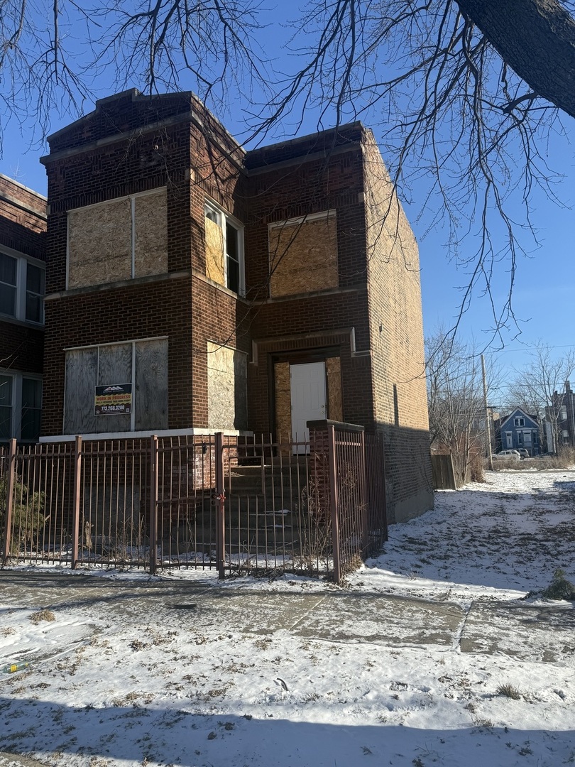6345 South May Street Chicago IL 60621