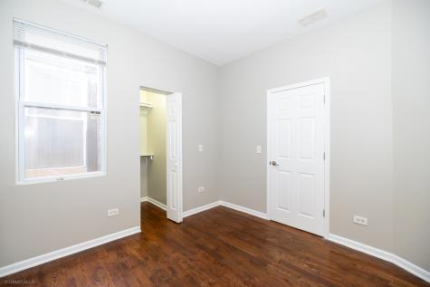4326 South Calumet Avenue Chicago IL 60653