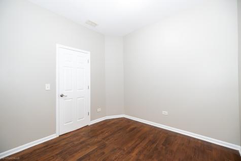 4326 South Calumet Avenue Chicago IL 60653