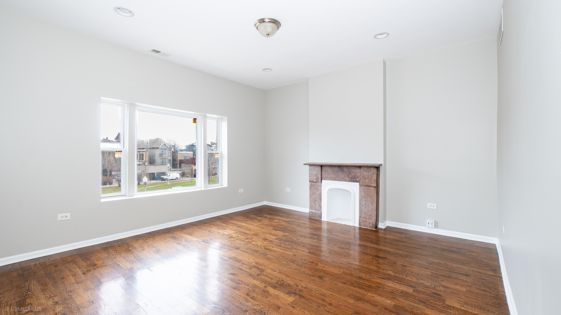4326 South Calumet Avenue Chicago IL 60653