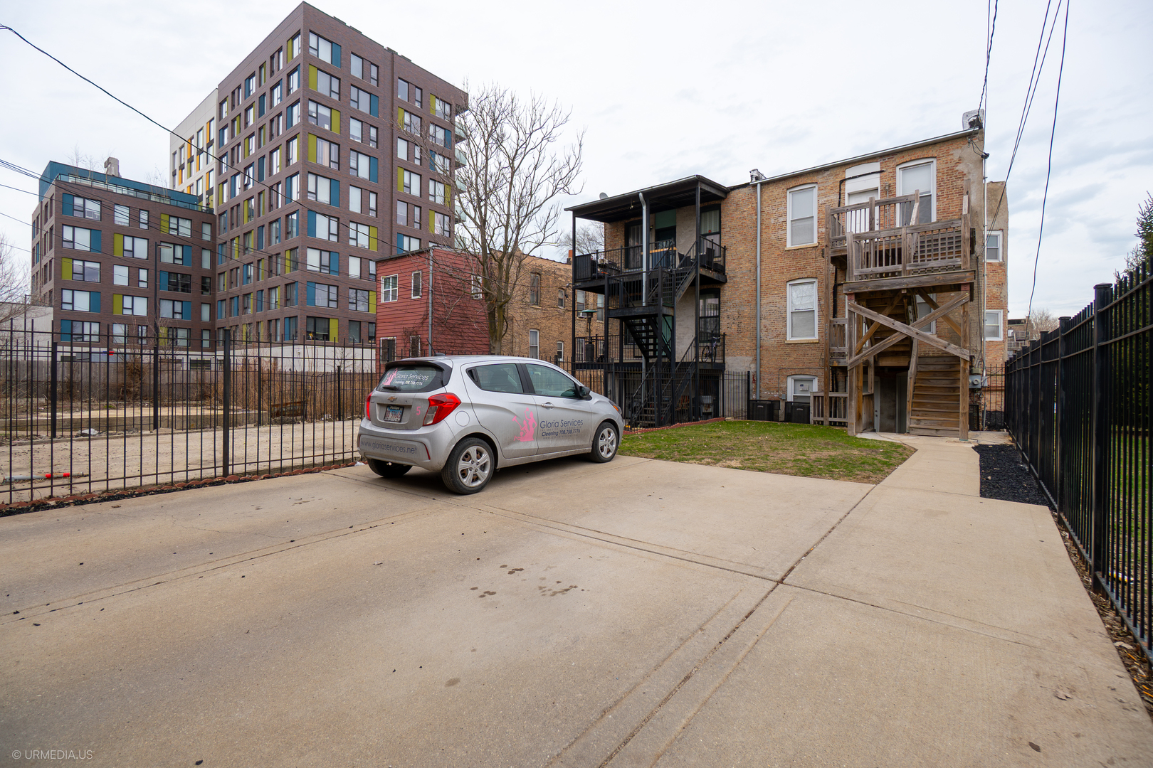 4326 South Calumet Avenue Chicago IL 60653