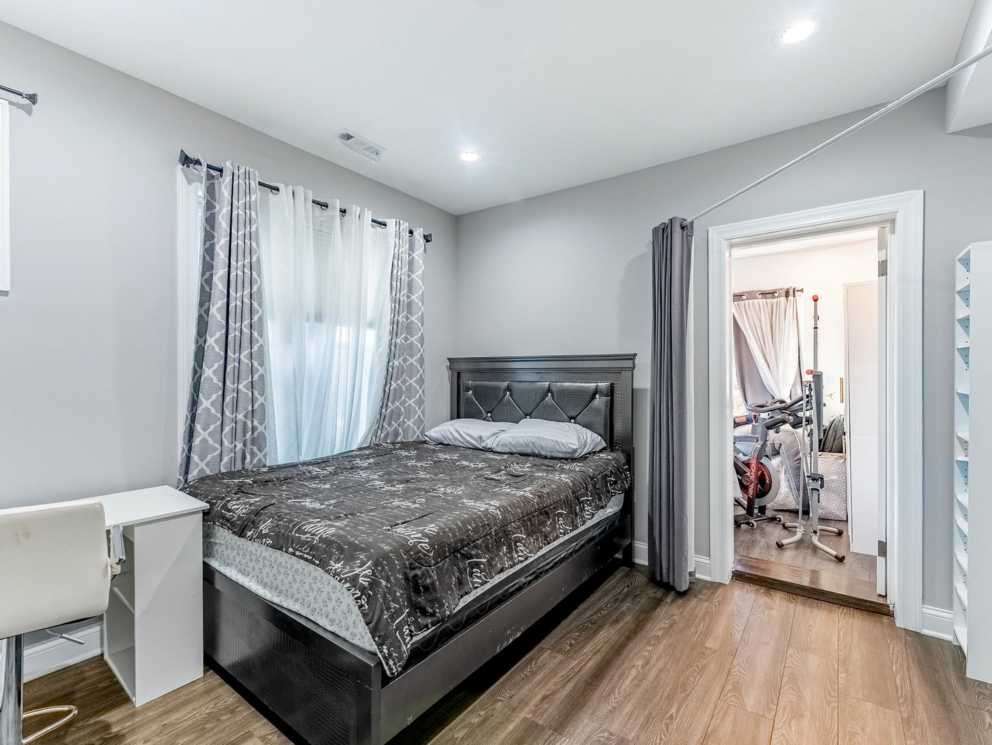 5330 West Drummond Place Chicago IL 60639