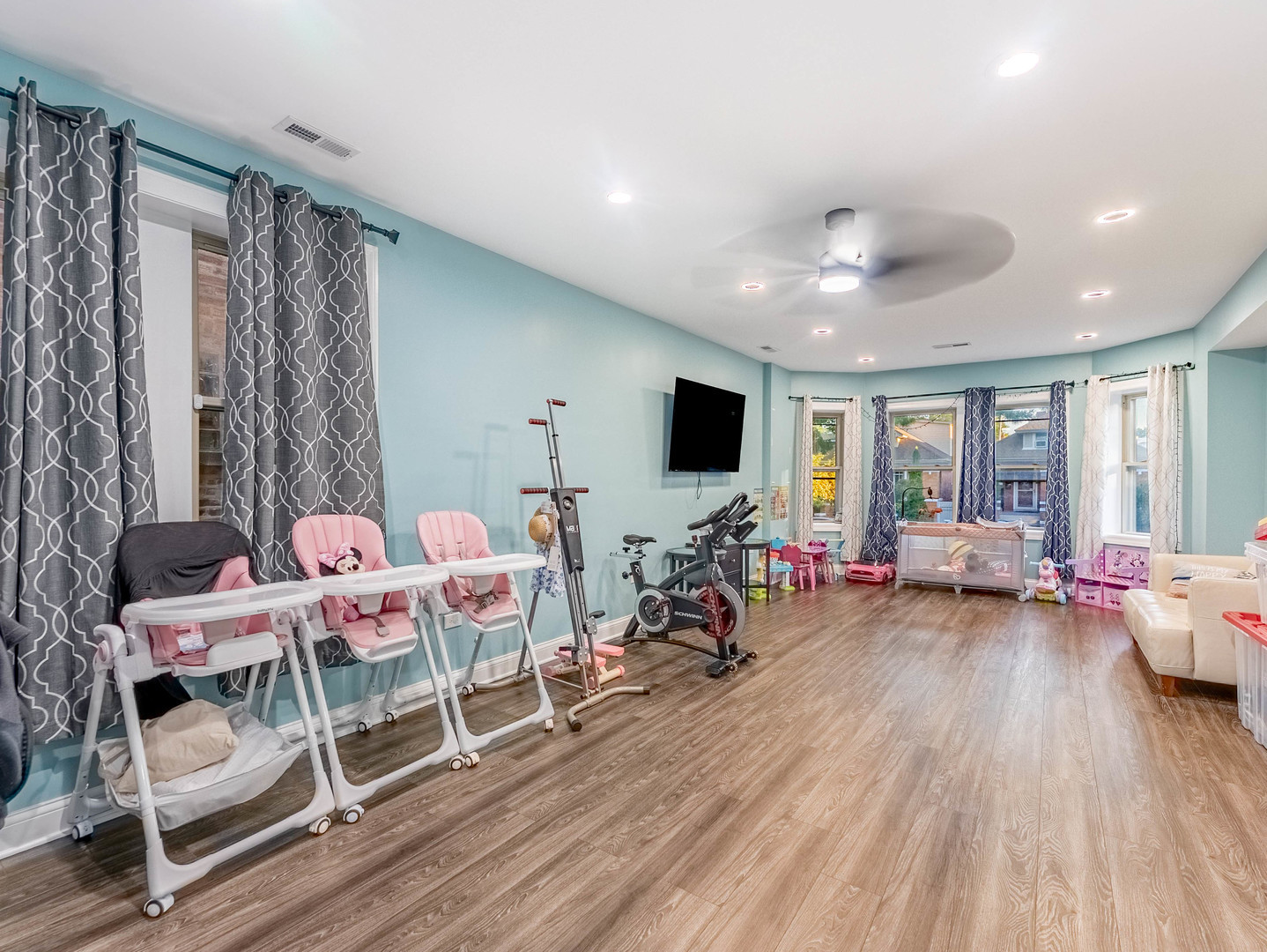 5330 West Drummond Place Chicago IL 60639