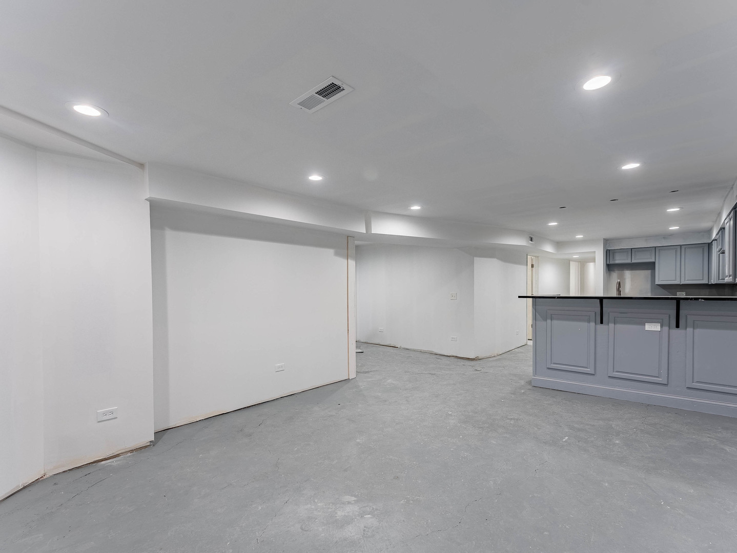 5330 West Drummond Place Chicago IL 60639