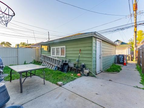 5330 West Drummond Place Chicago IL 60639