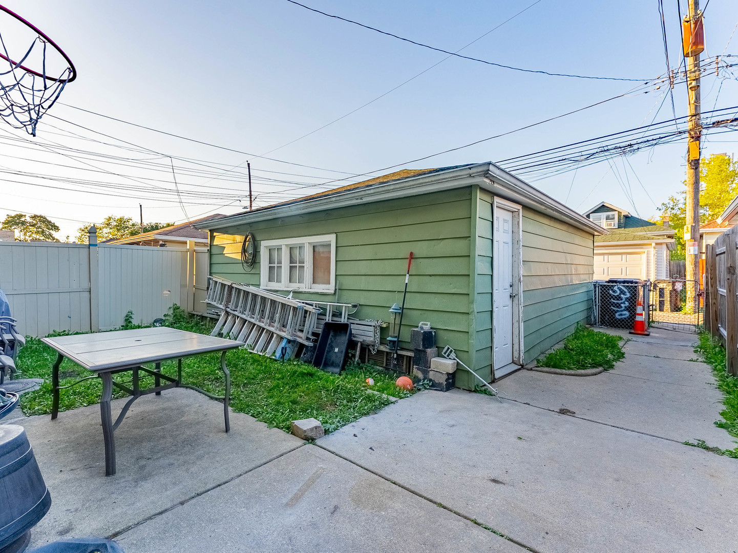 5330 West Drummond Place Chicago IL 60639