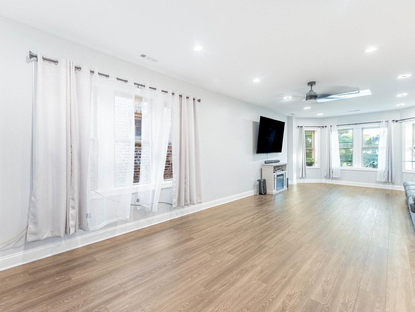 5330 West Drummond Place Chicago IL 60639