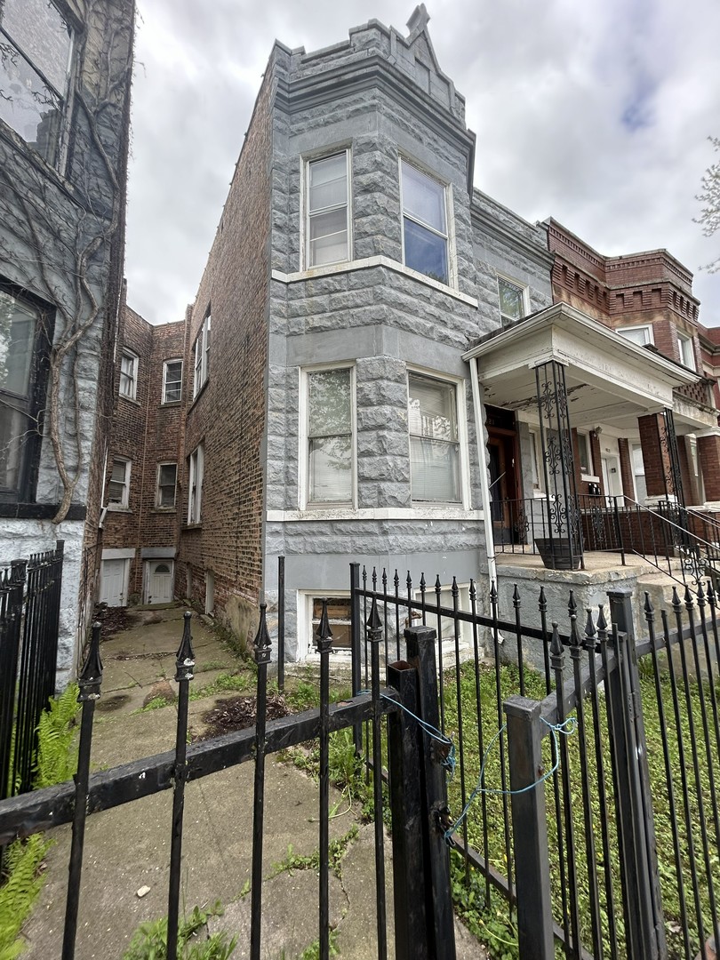 4421 West Adams Street Chicago IL 60624