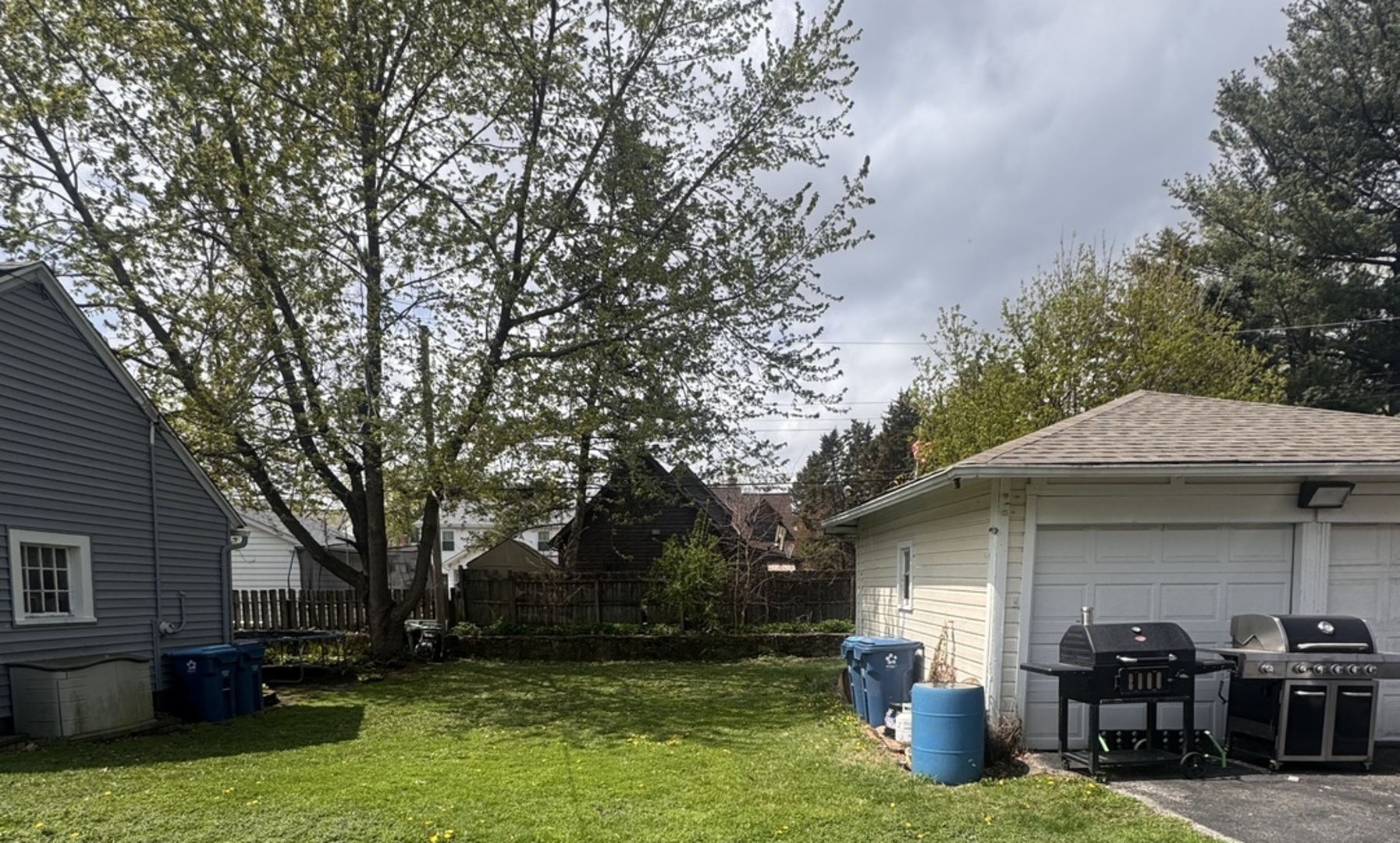 209 South Commonwealth Avenue Aurora IL 60506