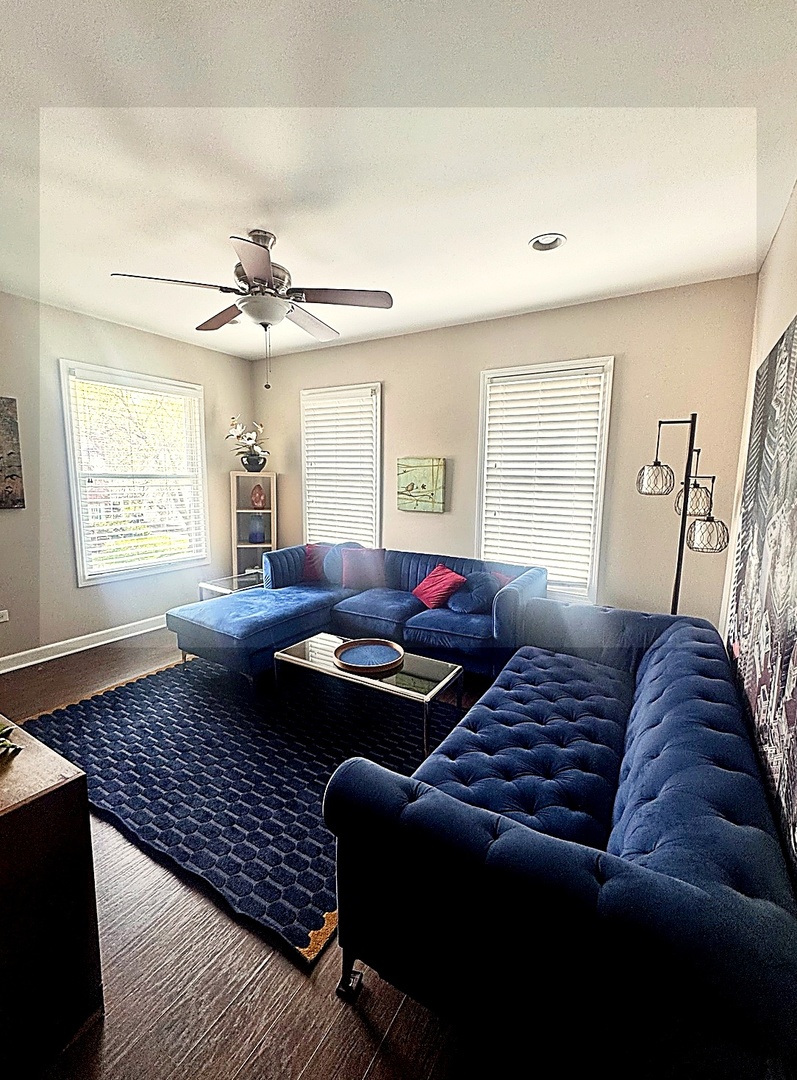 209 South Commonwealth Avenue Aurora IL 60506